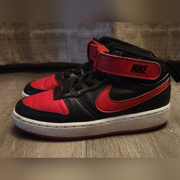 Nike Court Borough Mid 2 Black and red size 9c - Picture 3 of 9